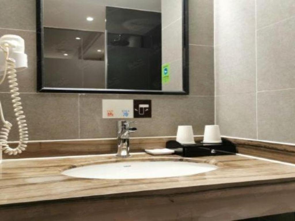 T Social Hotel Guangzhou Railway Station Branch Dış mekan fotoğraf