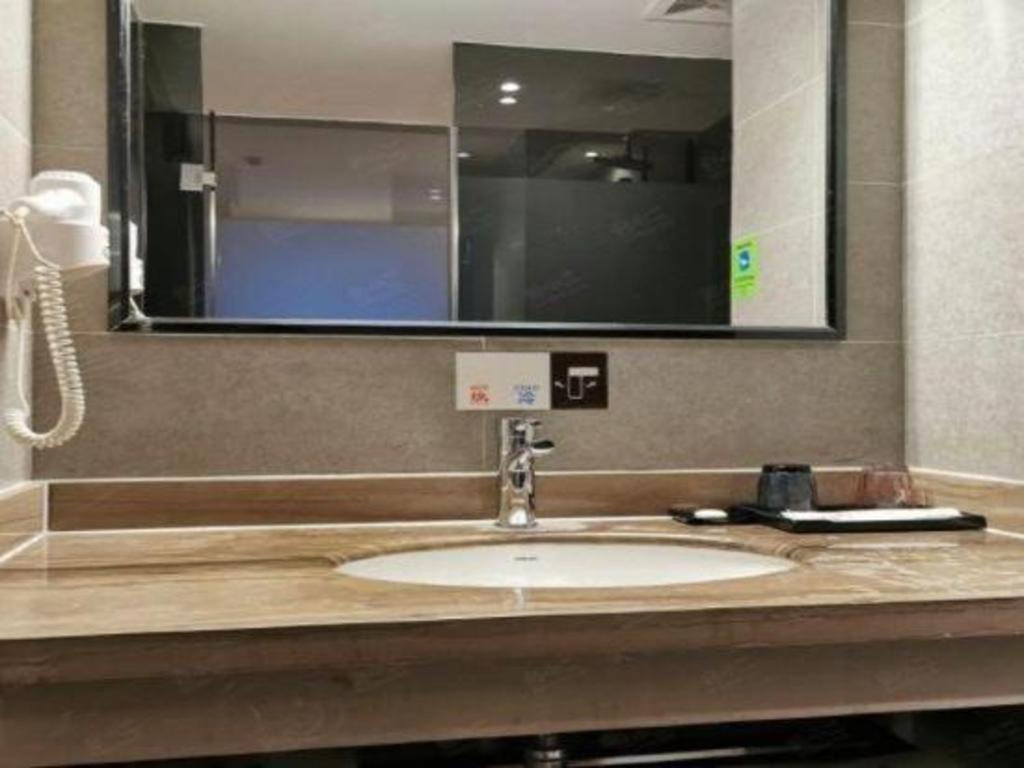 T Social Hotel Guangzhou Railway Station Branch Dış mekan fotoğraf