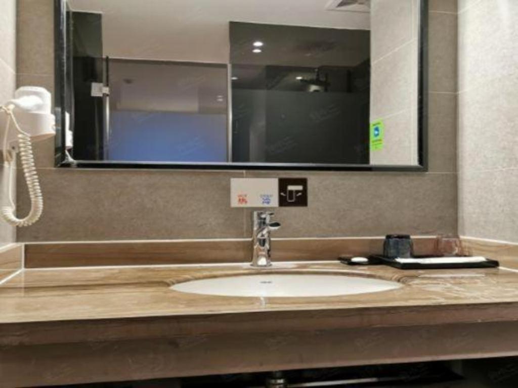 T Social Hotel Guangzhou Railway Station Branch Dış mekan fotoğraf