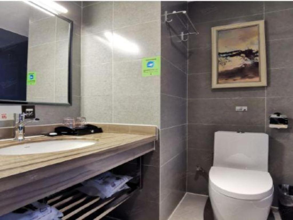 T Social Hotel Guangzhou Railway Station Branch Dış mekan fotoğraf